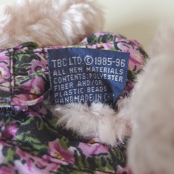 Vintage The Boyds Collection Pig in flower outfit - Picture 7 of 7